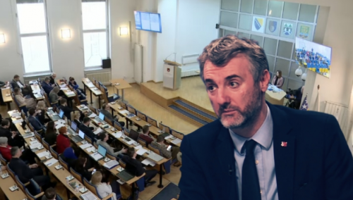 Forto i dalje premijer KS, trojka nije imala dovoljno ruku