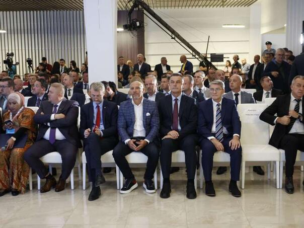 Forto na sajmu privrede u Tešnju: Bez privatnog sektora nema države