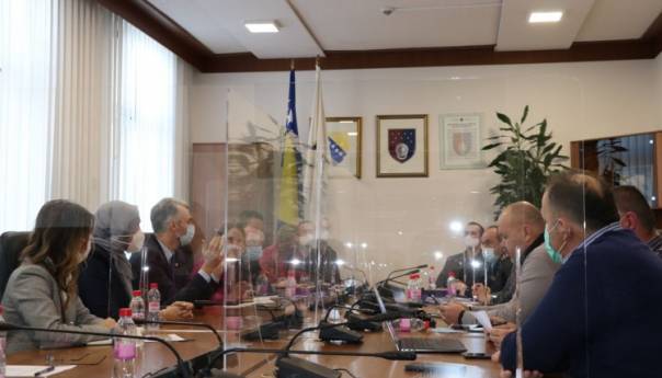 Forto nakon sastanka sa sindikatima: Nastavljamo pregovore