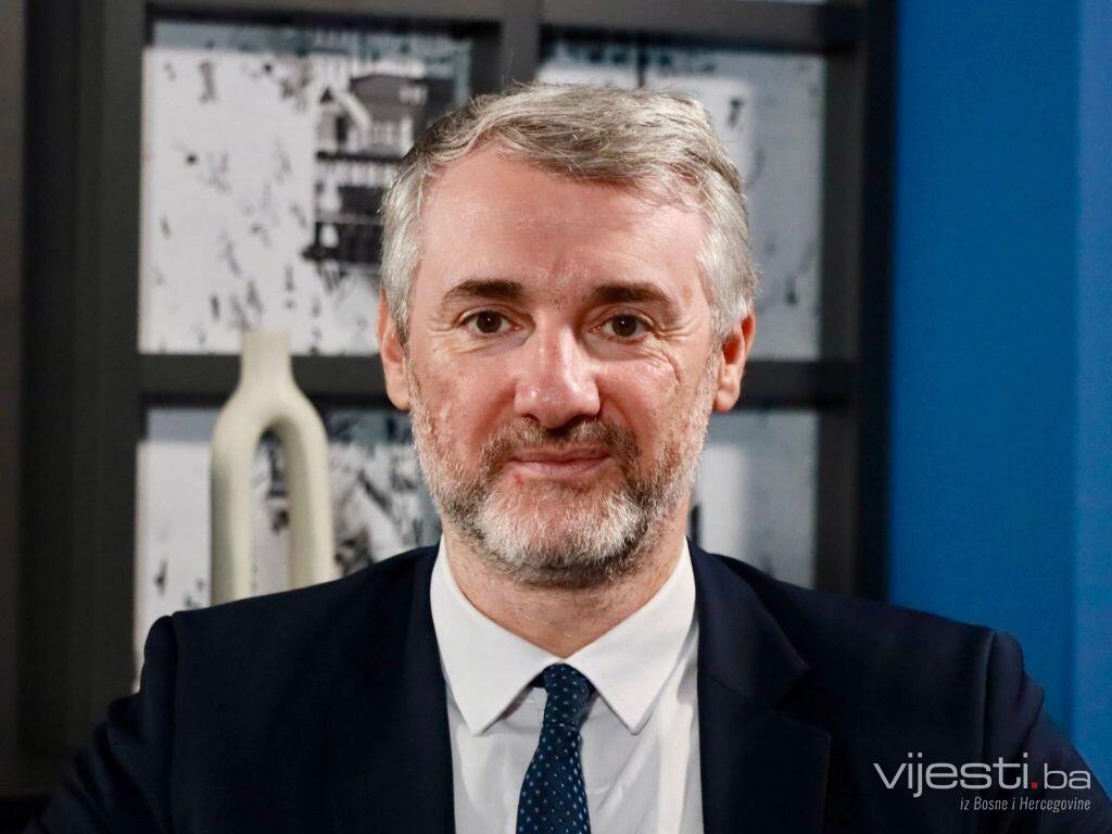 Forto: Zbog Dodika je blokirana milijarda KM za RS