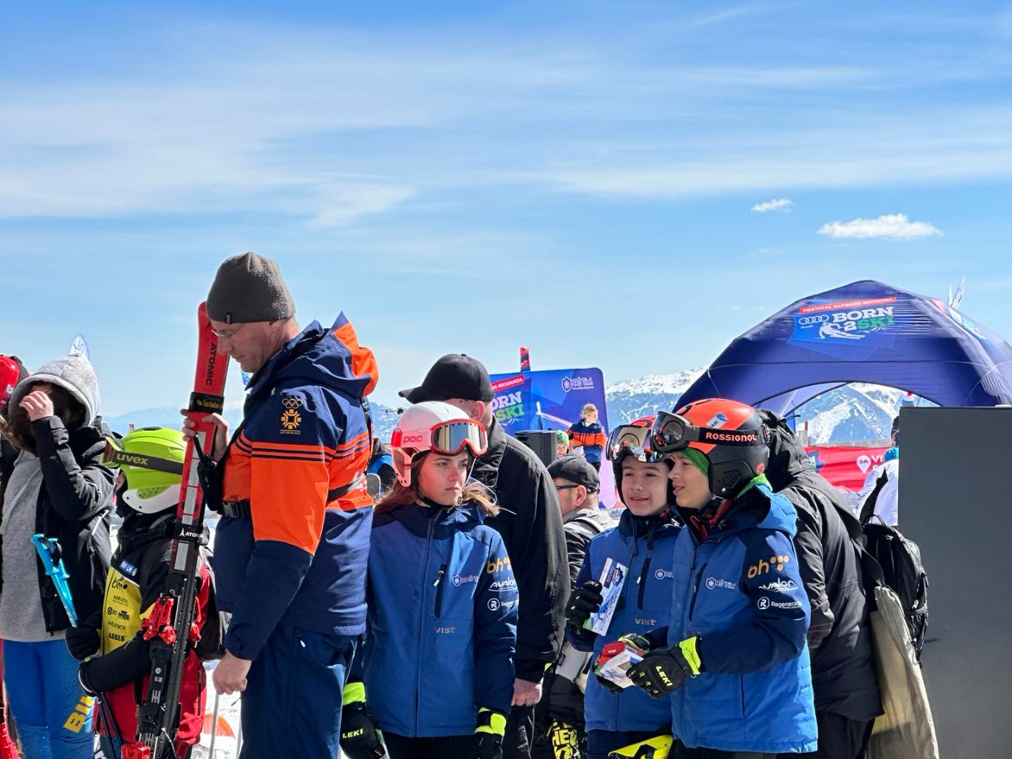 Foto: Bjelašnica puna djece, počeo Kup BiH u skijanju
