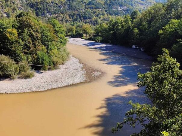 Foto: Gradnja HE 'Ulog' pravi katastrofu na rijeci Neretvi