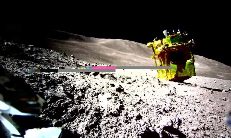 FOTO: Japanski lander poslao prvu fotografiju sa Mjeseca