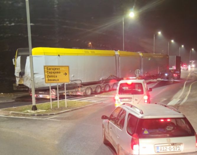 Foto: Još jedan novi tramvaj na putu za Sarajevo