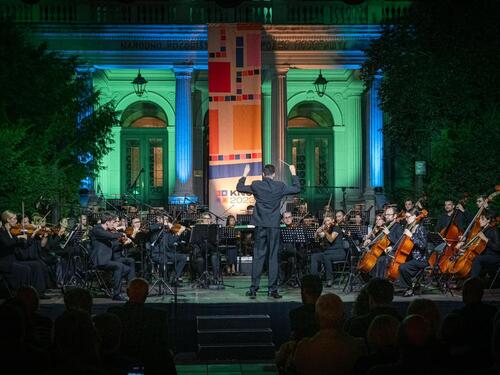 Foto: Koncert Sarajevskog gradskog orkestra oduševio publiku