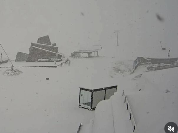 Foto: Na Alpama pao prvi snijeg ove sezone