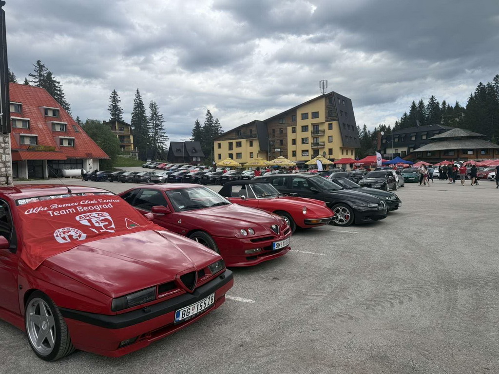 Foto: Na Vlašiću se održava prvi balkanski skup Alfa Romeo ljubitelja