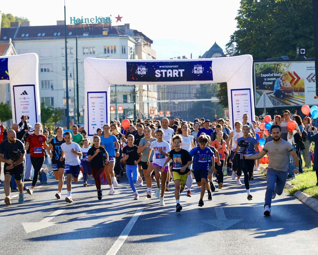 Foto: Najveći trkački događaj u BiH, na ulicama Sarajeva hiljade takmičara