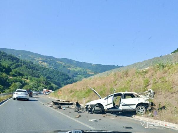Foto: Nesreća u mjestu Nemila, policija na terenu