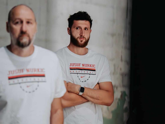Foto: Nurkić i Rađa obišli mezarja žrtava genocida u Potočarima