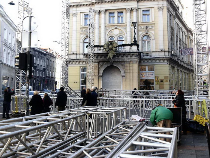 Foto: Počele pripreme za javni doček Nove godine u Sarajevu