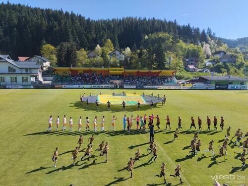 Foto: Počeo derbi u Olovu između Stupčanice i Slobode