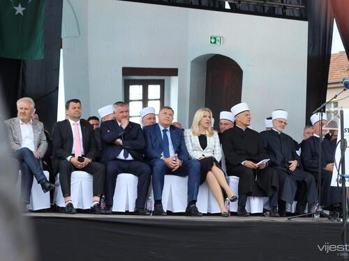 Foto: Počeo program otvorenja džamije Arnaudije, stigao i Dodik