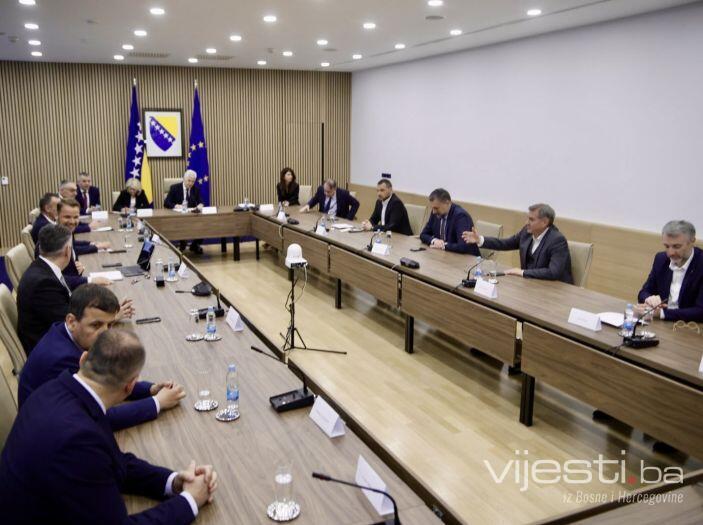 Foto: Počeo sastanak Trojke, HDZ-a i opozicije iz RS