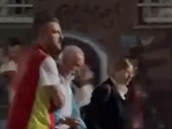 Foto: Pozlilo Dini Merlinu u Sarajevu, intervenisala hitna pomoć