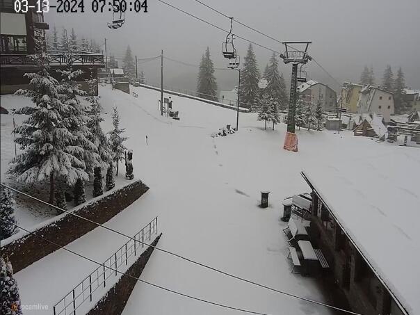 Foto: Snijeg na Vlašiću, zima se ne predaje