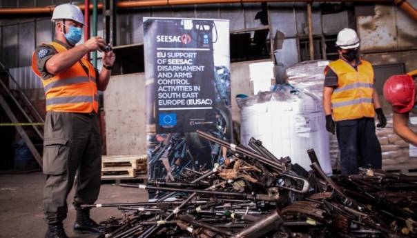 Foto: U Banja Luci uništeno 1.972 komada naoružanja