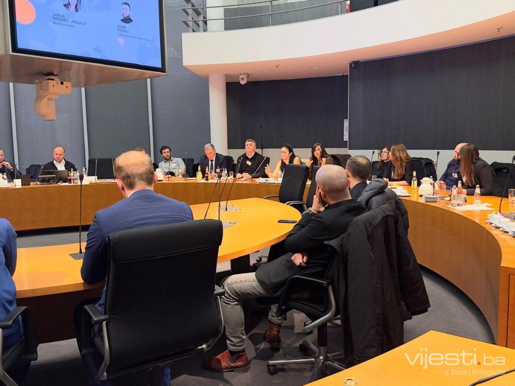 Foto: U Bundestagu održano druženje Bosanaca i Hercegovaca