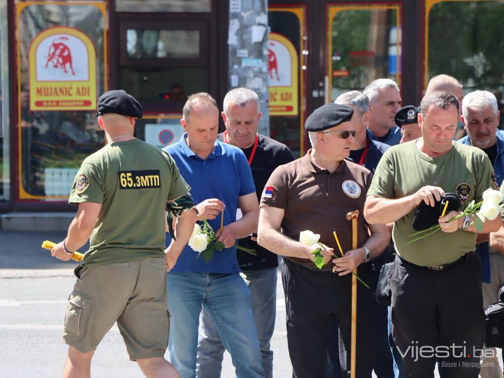 Foto: U Dobrovoljačkoj oznake jedinice optužene za učestvovanje u genocidu
