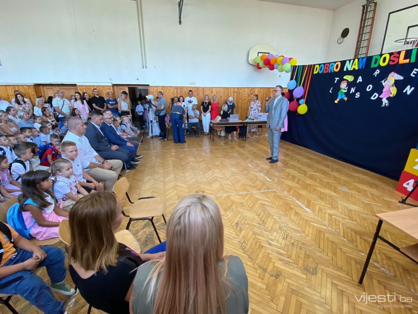 U TK počela školska godina, upisano oko 3500 prvačića