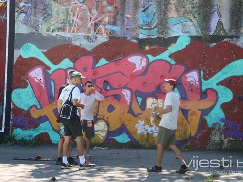 Foto&Video: Na Zetri počeo četvrti FASADA Festival
