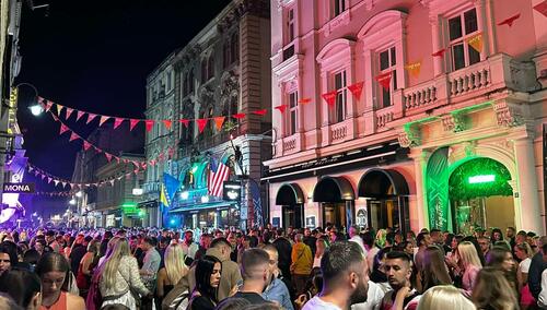 Foto/Video: Prva noć SFF-a i krcate ulice Sarajeva