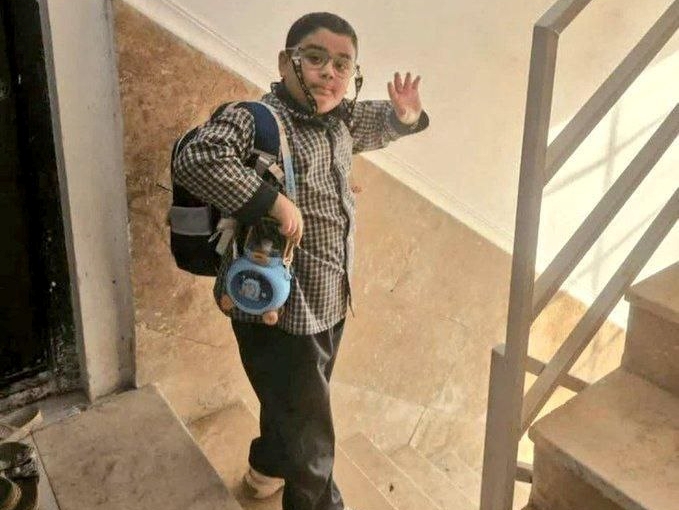 Fotografija dječaka koji se posljednji put oprostio od majke obišla svijet