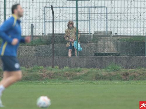 Razotkriven špijun? Italijan snimao trening Zmajeva