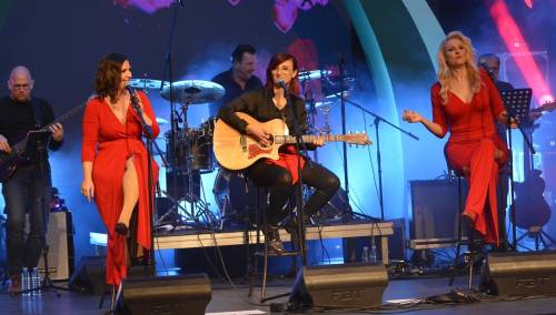 Frajle dobile kaznu u Hrvatskoj, pjevale bez radne dozvole