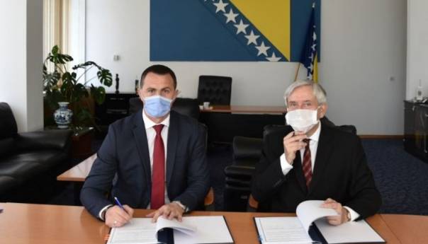 Francuska donirala BiH sistem za borbu protiv ilegalne trgovine oružjem