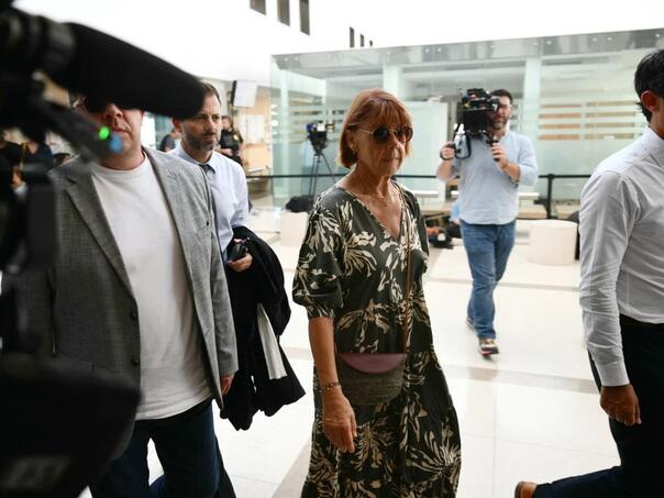 Francuska: Muž drogirao ženu i deset godina ugovarao njena silovanja