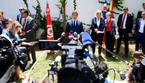 Francuska nudi Tunisu 25,8 miliona eura za pomoć u rješavanju problema migracija