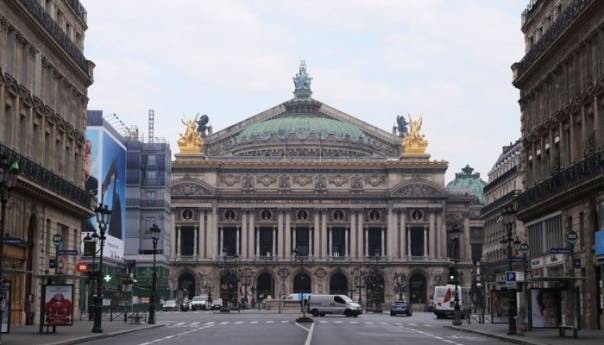 Francuska očekuje ekonomski pad od osam posto