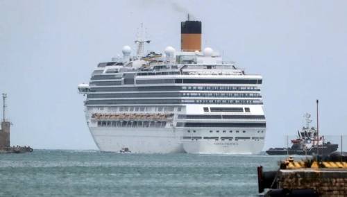 Francuska odbila pristajanje kruzera na kojem je 430 njezinih državljana