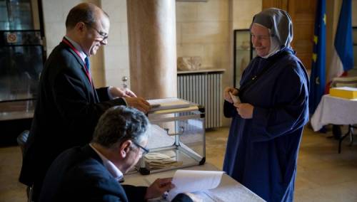 Francuska odgađa drugi krug lokalnih izbora