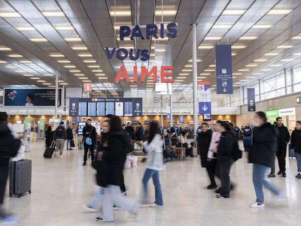 Francuska paralisana, otkazano stotine letova
