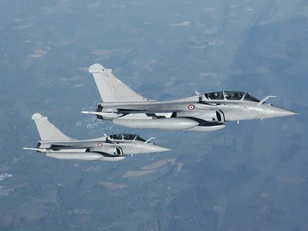 Francuska pokazala nuklearne mišiće: Rafalei simulirali napad na neprijatelja