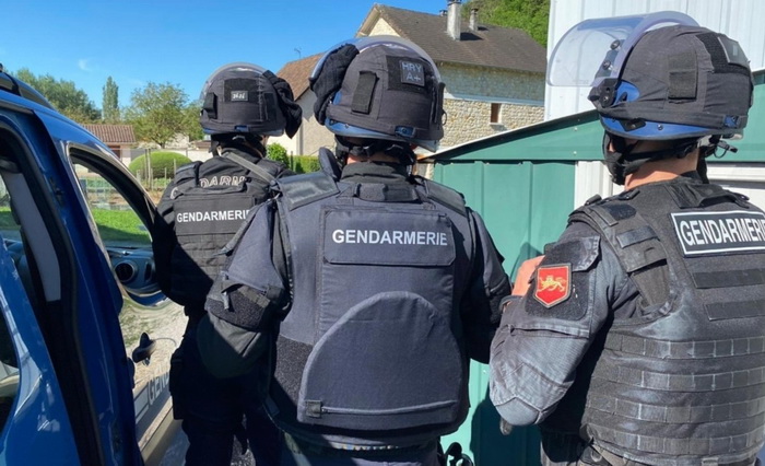 Francuska policija "neutralisala" naoružanog bivšeg vojnika