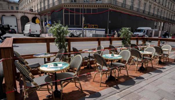 Francuska ponovo otvara bašte restorana i kafića