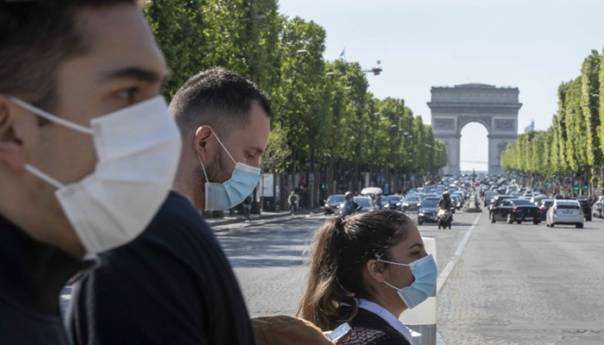 Francuska predlaže maske na poslu, dnevno više od 3.000 zaraženih