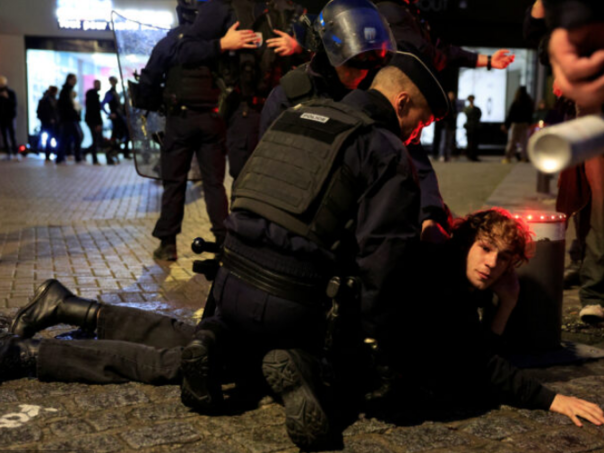 Francuska rastjerala propalestinski protest u Parizu