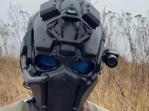 Francuska vojska testira kacigu koja je otporna na metke i gelere