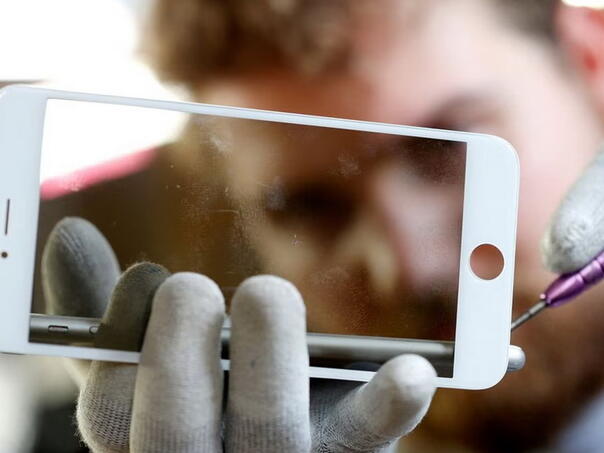 Francuska zabranila prodaju iPhonea 12