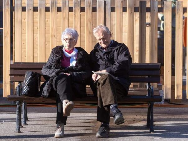 Francuska želi ukinuti besplatno zdravstveno osiguranje za penzionere izvan EU