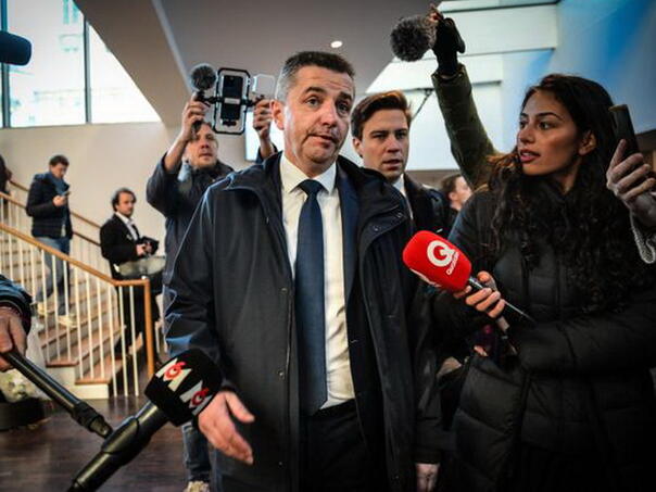 Francuski gradonačelnik osuđen zbog ucjenjivanja političkog rivala seks snimkom