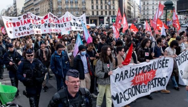 Francuski ministri dobili uputstvo da se ne pojavljuju u javnosti, osim ako je neophodno