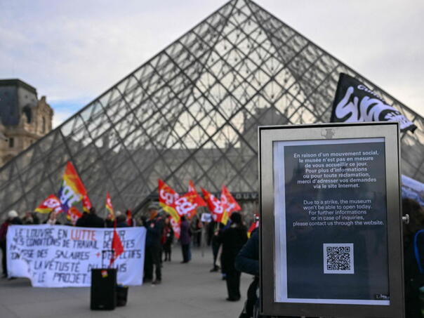 Francuski muzej Louvre ostaje zatvoren dok radnici razmatraju produženje štrajka