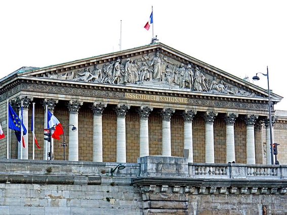 Francuski parlament odgodio kontroverznu penzionu reformu