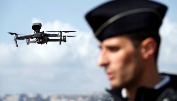 Francuski sud zabranio policiji korištenje dronova tokom protesta