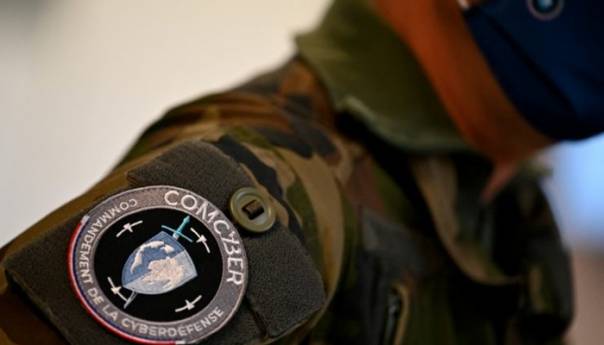 Francuskim vojnicima koji su upozorili na građanski rat rečeno da odu iz vojske